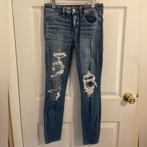 American Eagle Ripped Skinny Jeans size 6